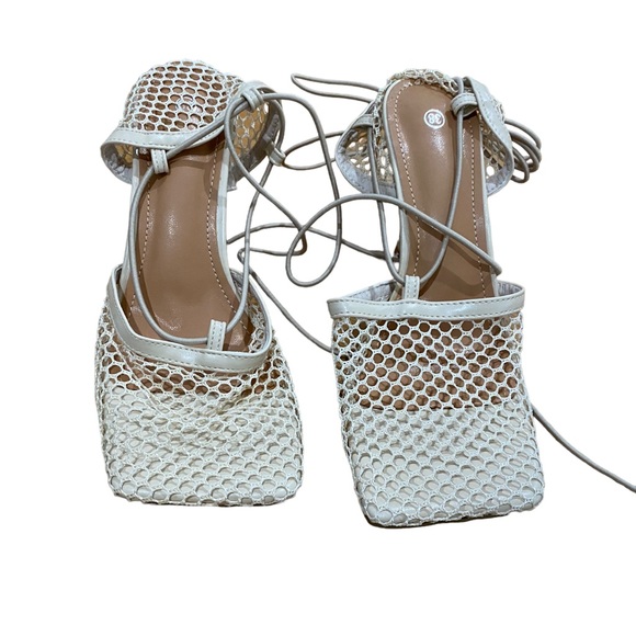 Fishnet Square Toe Heel - Picture 2 of 4